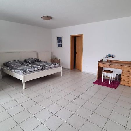 Ruhige Ferienwohnung Am Rande Des Nordschwarzwalds Straubenhardt エクステリア 写真